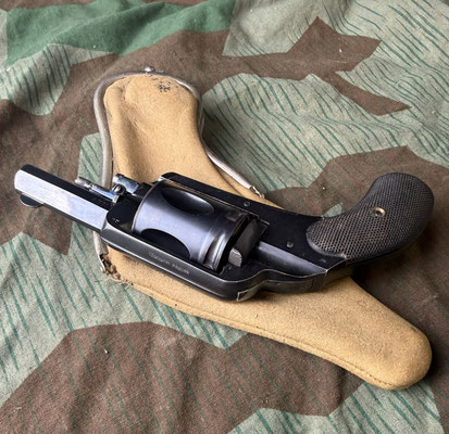 revolver calibre 8 mm manufacture d'armes et cycles de saint etienne 