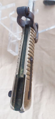 sabre baïonnette chassepot  modèle 1866 poignée en laiton striée 