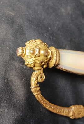 épée  d'officier supérieur second empire plaquettes nacre 