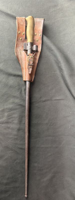 Baïonnette française Mle 1886-15 avec porte-baïonnette riveté