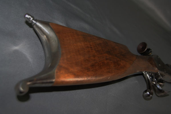 carabine suisse sytéme martini detail crosse anatomique 