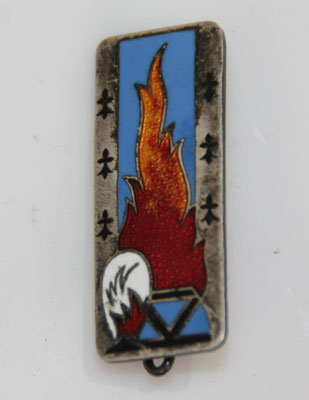 insigne promotion  ESM - NOUVEAU BAHUT 1945-47.Arthus Bertrand Paris  poinçon AB sur pastille .prix 160 euros 