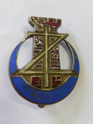 nsigne 1° régiment de zouaves .DN Ber  un éclat prix : 10 euros 