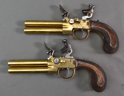 paire de pistolet à coffre à l'écossaise deux coups 