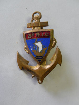  insigne 3 °RIC mardini chapon embouti prix : 150 euros