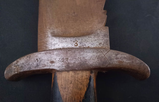 glaive russe modele genie pionner 1817 detail de la crosiére  daté 1823