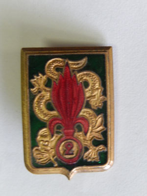  insigne 2°REI. DPN 25RB dép embouti prix : 20 euros