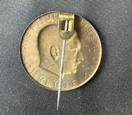 badge ein reich ein volk......  Prix : 30 euros reservé