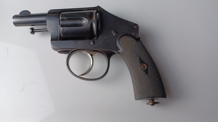 revolver galand tue tue