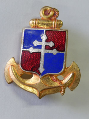 insigne 9°DIC. augis  prix : 10 euros 
