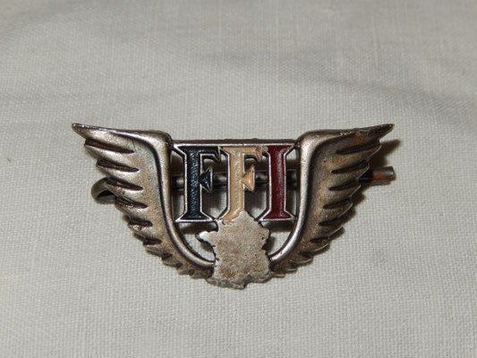 Insigne FFI n° 186 671 prix : 18 euros