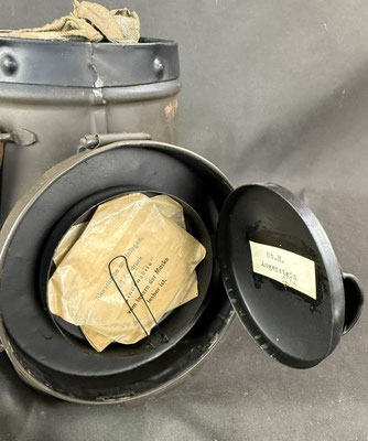 interieur boitier masque à gaz allemand ww2 modèle transition