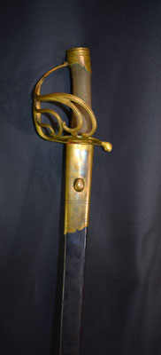 sabre d'officier de maréchaussée modèle 1787 ancien regime detail de la chape .