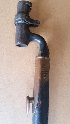 baïonnettte modèle 1876 à douille anglaise fourreau cuir 