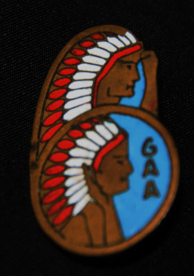 insigne 6° GAA dos lisse ab paris depose, pastille rue de rennes .prix : 30 euros 