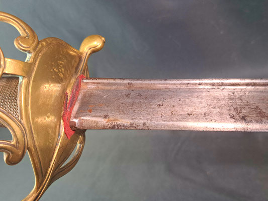 sabre d'officier de maréchaussée modèle 1787 ancien regime  details de la lame droite