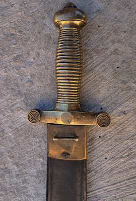 glaive d'infanterie modèle 1831 avec son fourreau 