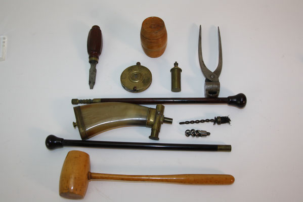 coffret nécessaire de pistolets de tir avec armories .