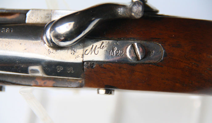 pistolet de gendarmerie modèle 1822 T à percussion .