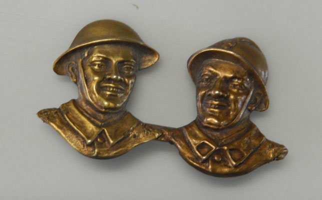insigne amities franco British 1940. prix : 12 euros