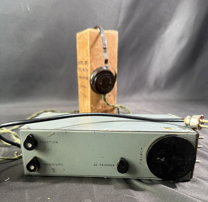 radio MCR-1  "biscuit"