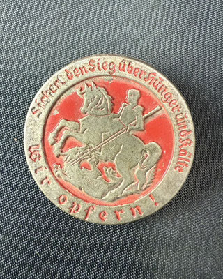 whw wir opferne insigne embouti  prix : 15 euros