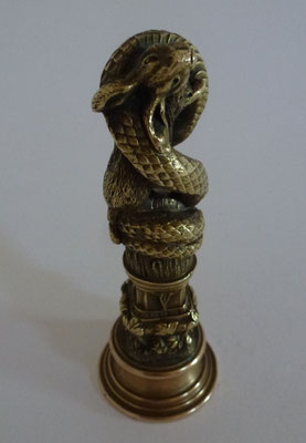 sceau en bronze sepent et lievre 