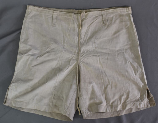 arrière short de sport armée d'armistice