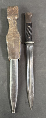 baionnette  84-98 Kriegsmarine avec porte baionnette .