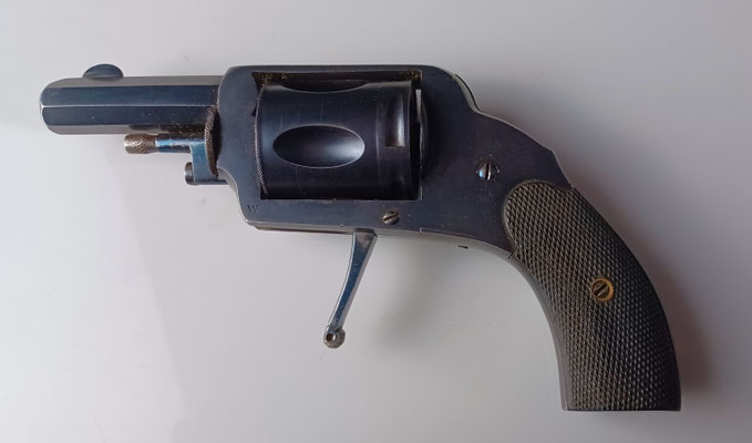 revolver 8 mm manufacture d'armes et cycles de saint étienne 