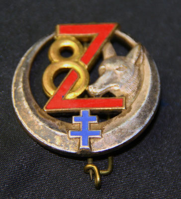 insigne 8° zouaves. drago paris H 133 :10 euros  M