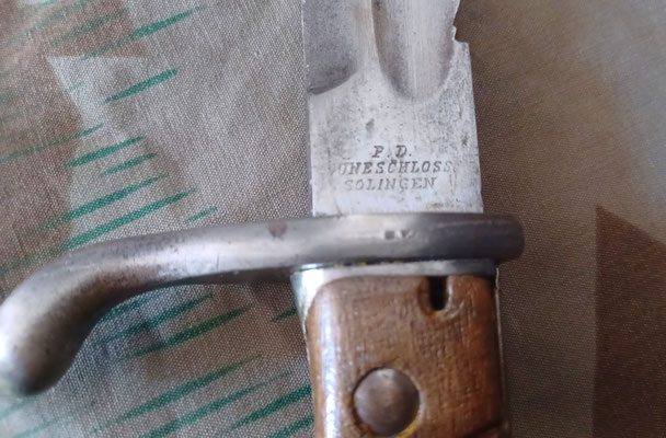 baîonnette  prussienne 98/05 dent de scie lame marquée du fabricant FD June shloss solingen