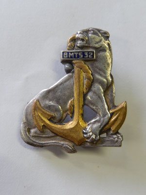 insigne 32° BMTS. h 746 DPN attache supplémentaire  Prix : 40 euros  