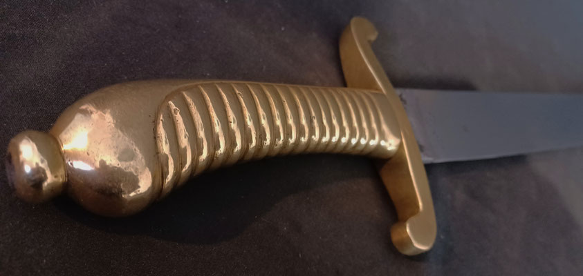 glaive saxon modèle 1845 vue de la lame et sa poignée