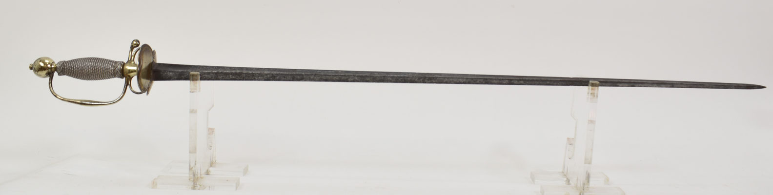 épée d'officier XVIIIème siècle lame droite triangulaire 