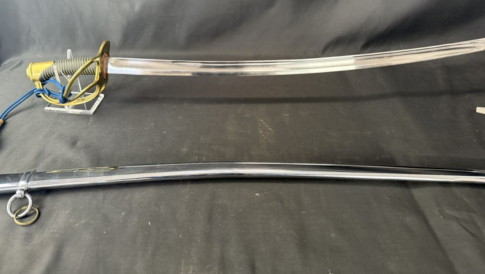 sabre et son fourreau