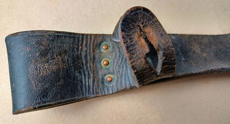 Baïonnette hollandaise m 1895 Mannlicher detail foureau cuir noir 