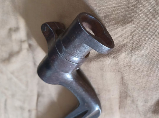baïonnette modèle 1866 de gendarmerie bien ponçonnée 