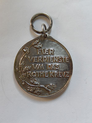 médaille de la croix rouge allemande.   prix : 35 euros