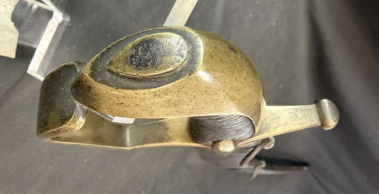 Sabre de hussard modèle 1777 à monture en laiton à une branche principale
