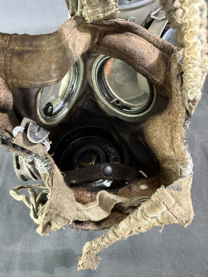 interieur masque à gaz allemand ww2 modèle transition