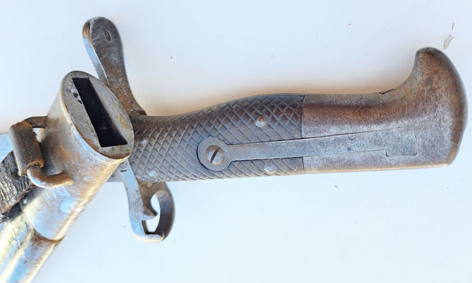 baïonnette suisse modèle 1878 dents de scie poignée cuir durci 