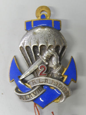  insigne 2°BCCP .   Dpdép  prix :80 euros 