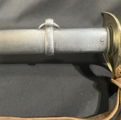 sabre cavalerie légere modele 1822 modifié 83 vue de l anneau du fourreau .