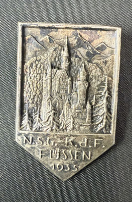 N.s.g - k.d.f  Prix : 20 euros reservé