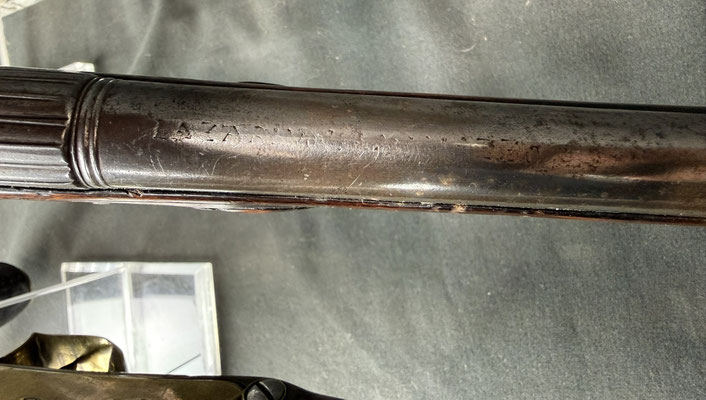 reste de gravure sur le canon "LAZARINO CAMINAZZO" 