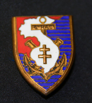 insigne 4°RAC. drago paris nice 43 rue olivier metra deposé .prix 20 euros   