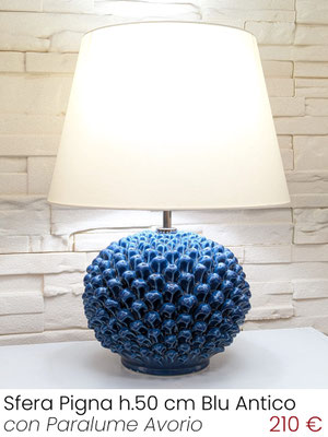 Lampada da tavolo Lume Sfera Pigna H.50 cm finitura Blu Antico con Paralume Avorio, acquista online