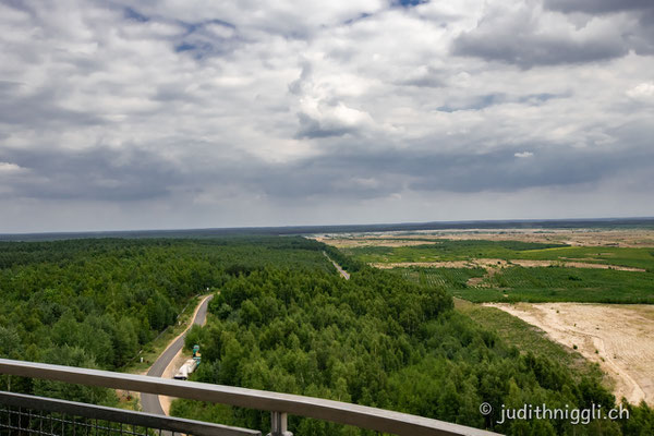 auf dem Aussichtsturm am schweren Berg bei Weisswasser