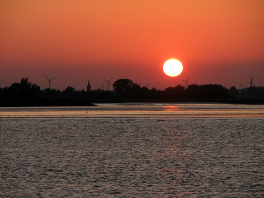 Sonnenuntergang - Elbe